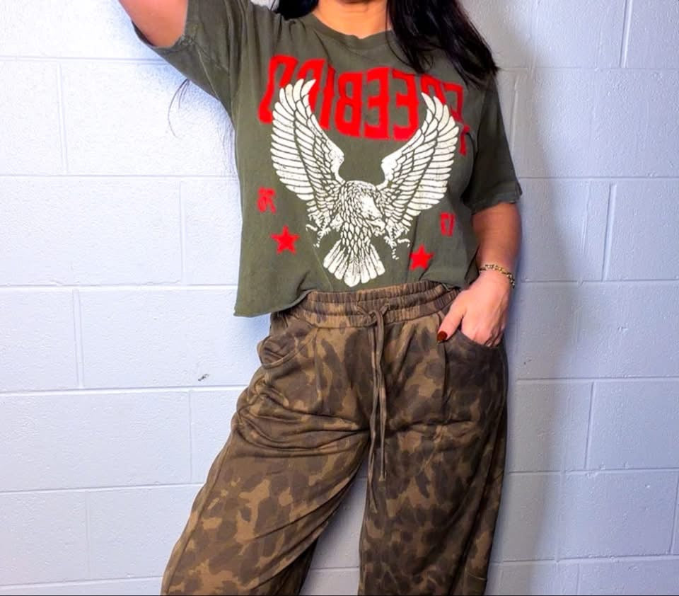 REBEL SOUL GRAPHIC TEE