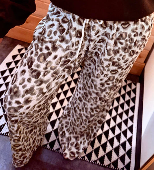 Cheetah Chill Pants